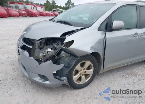 2016 Toyota Sienna Le 8 Passenger из США, поврежденный, VIN 5TDKK3DC4GS747326